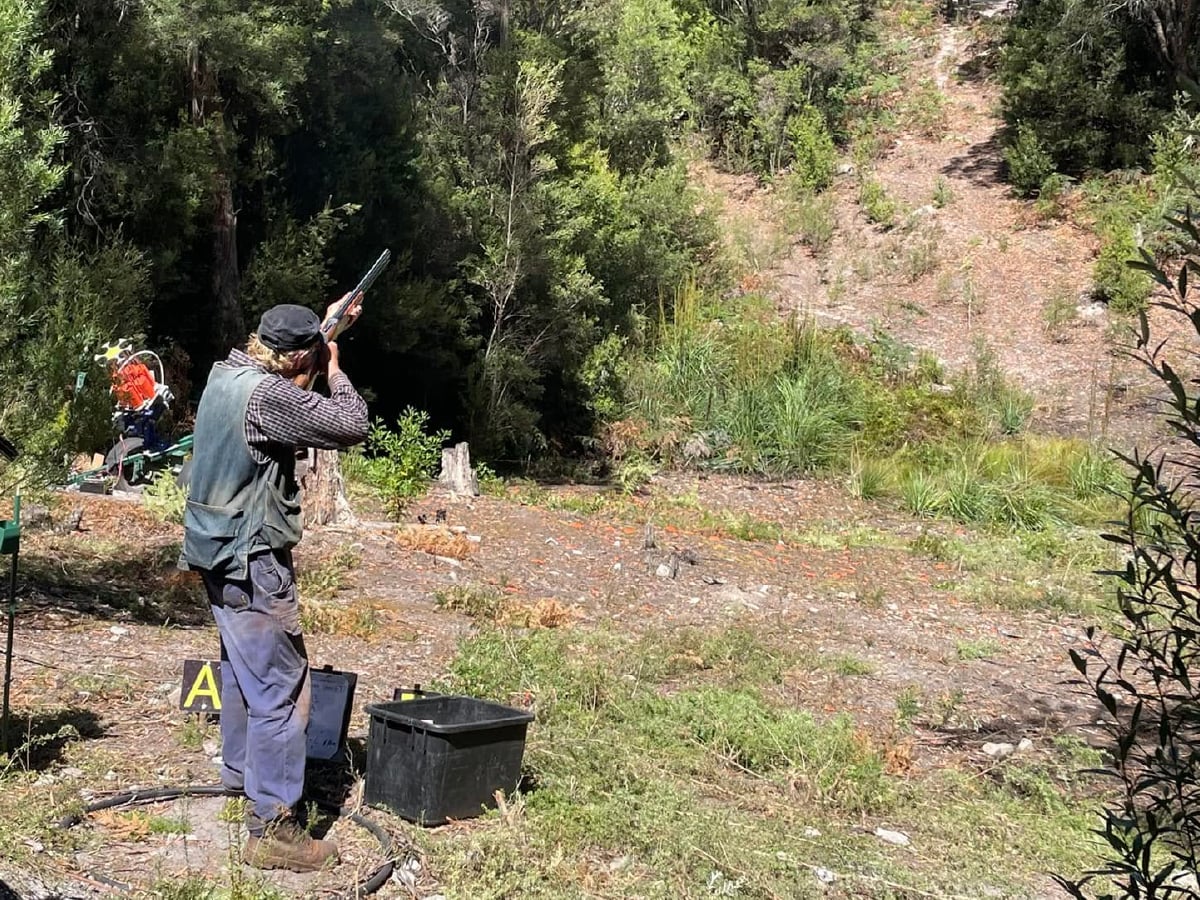 Penguin Clay Target Club gallery image 4